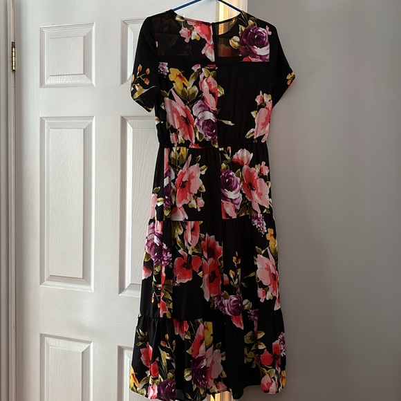 Floral Maxi Dress - Picture 4 of 5
